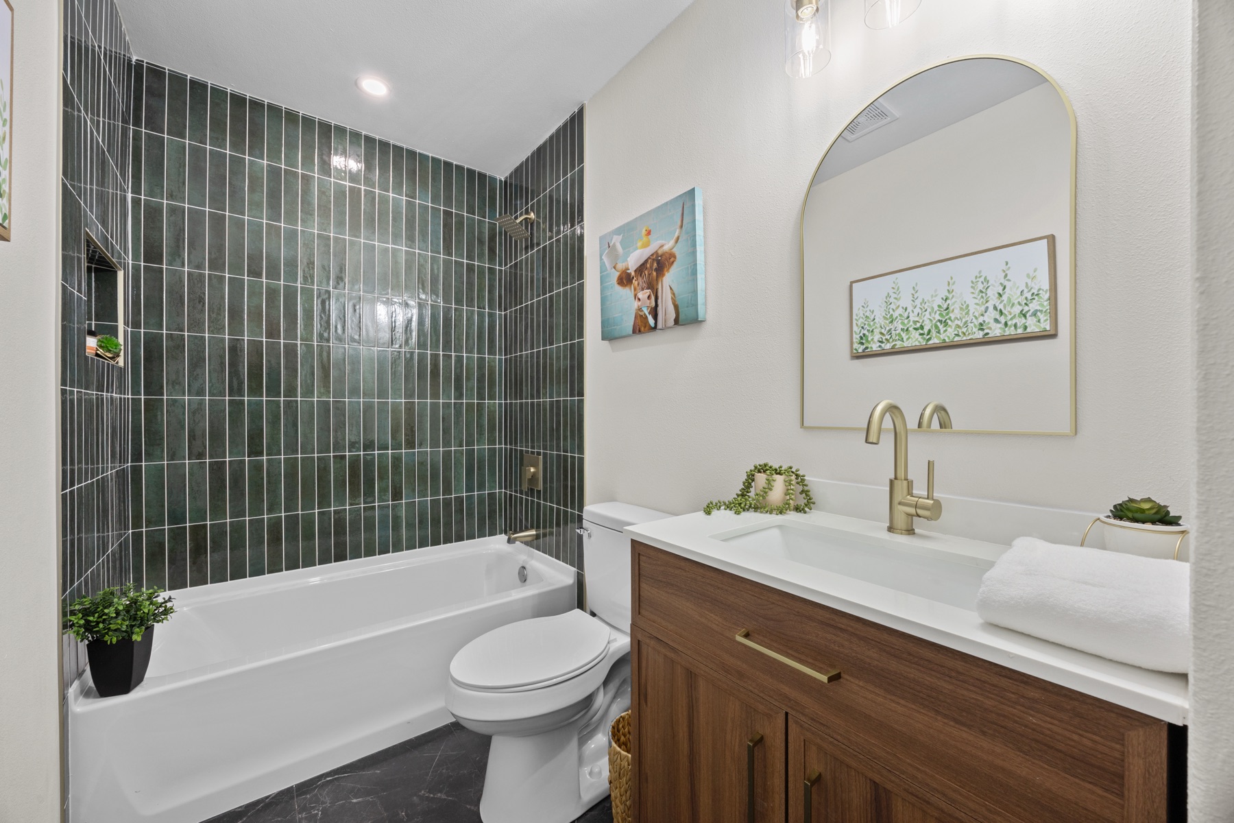 Highland Property Staging install — Paisano guest bath