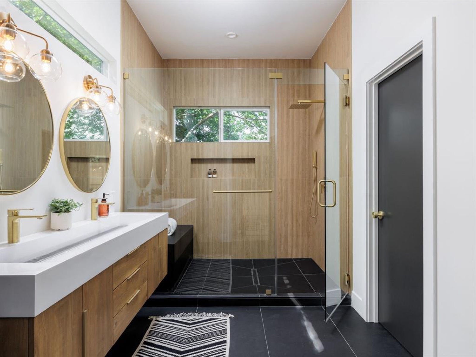 Bath, Roxanna Drive
