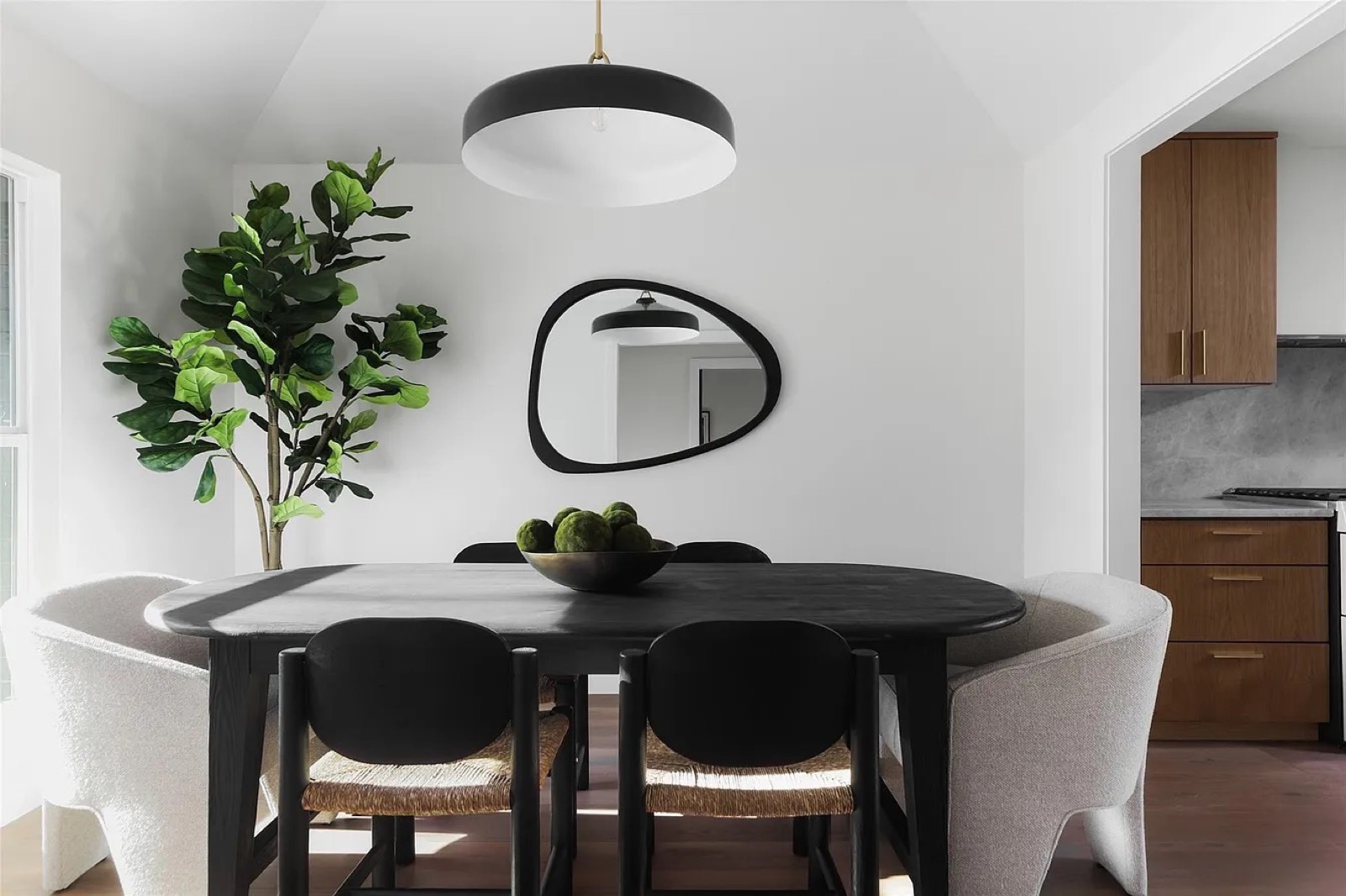 Staged dining, Chelsea Moor