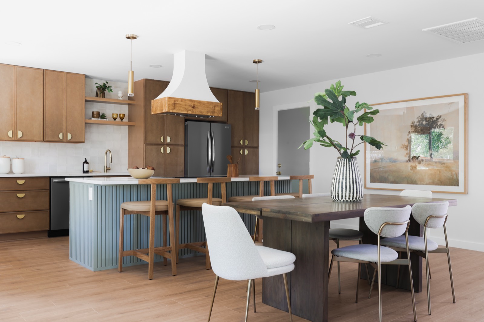 Walnut kitchen, Timber Wolf